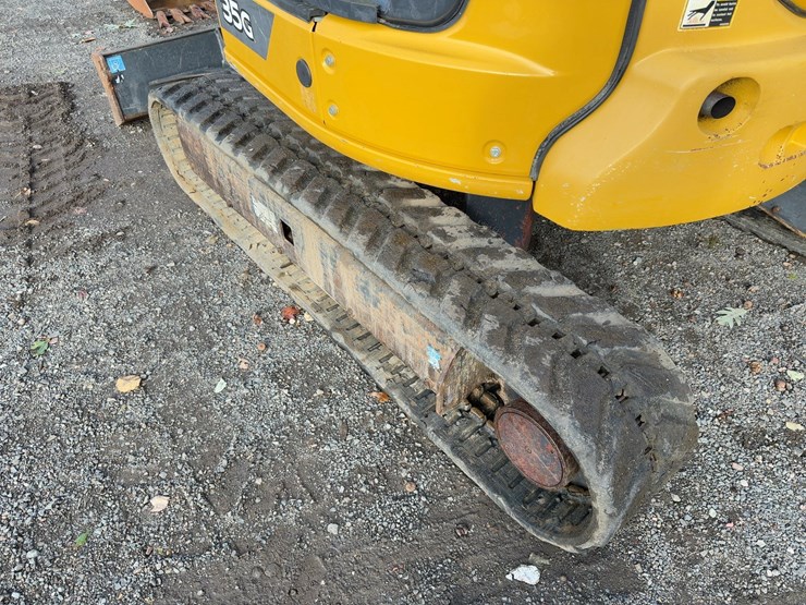 2021-deere-35g-image-22