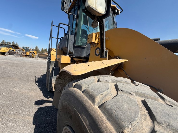 2015-caterpillar-950m-image-18
