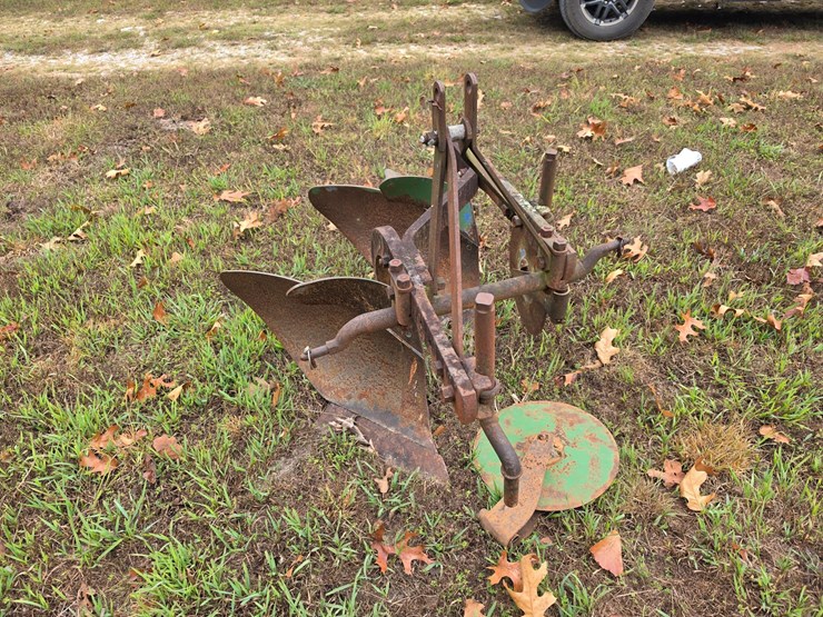#25270-•-ferguson-2-bottom-plow-image-8