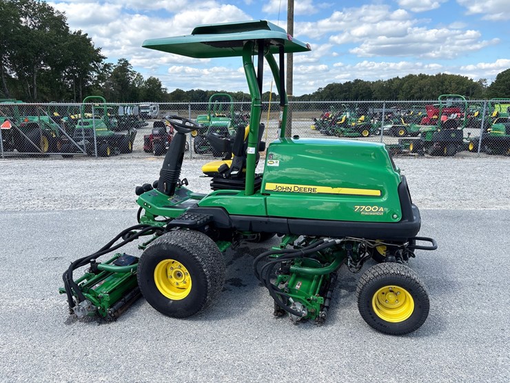 2015-john-deere-7700a-image-3