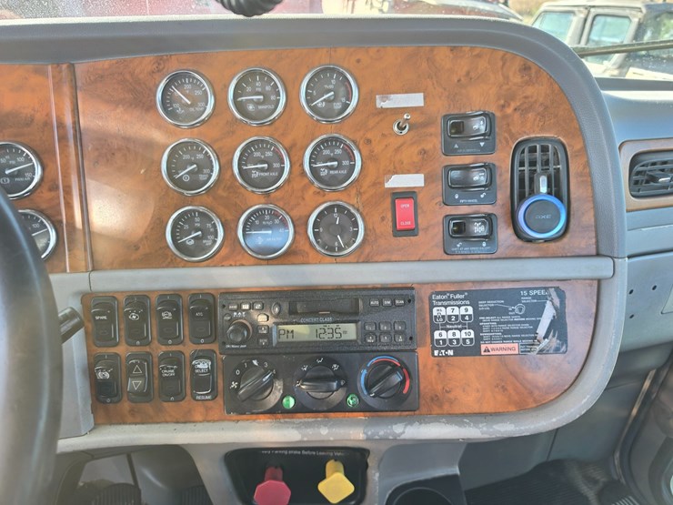 2006-peterbilt-378-image-58