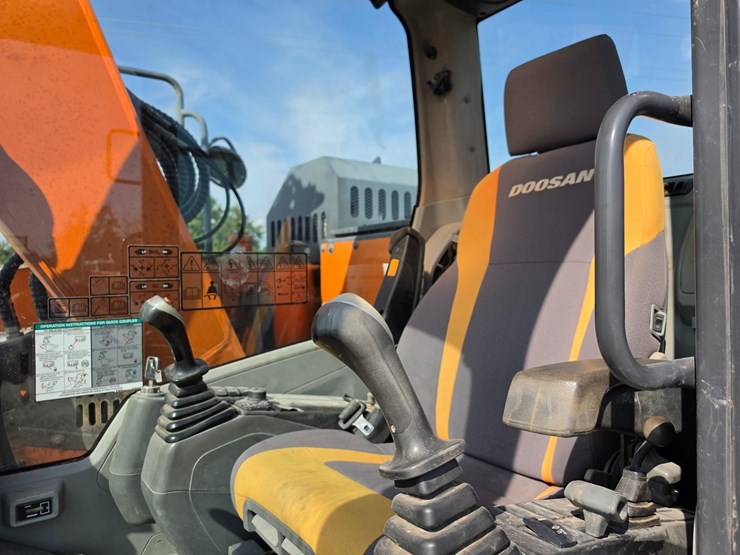 doosan-dx140-lcr-image-55