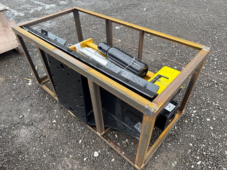 #6029-•-agrotk-680-skid-steer-hyd-breaker-image-2