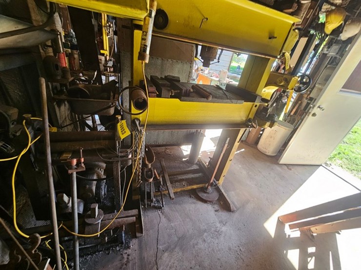 #8706-•-hydraulic-shop-press-image-9