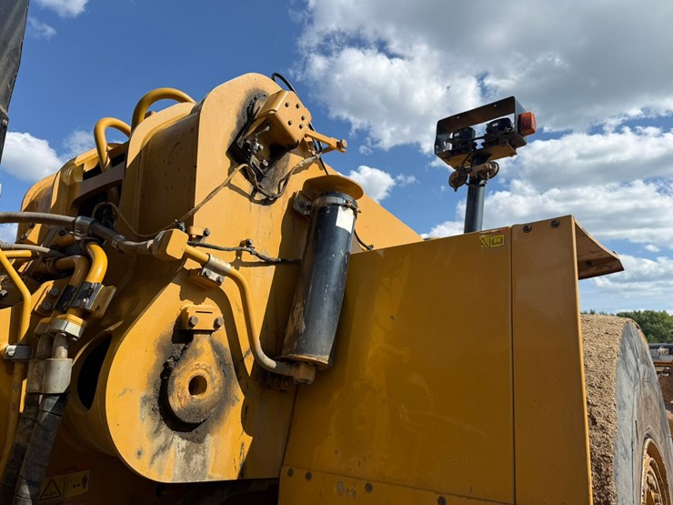 2017-caterpillar-988k-image-103