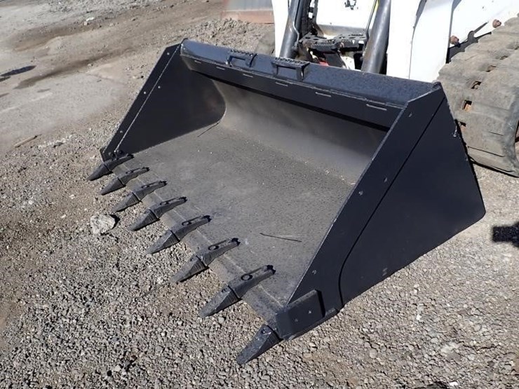 2023-bobcat-t770-image-5