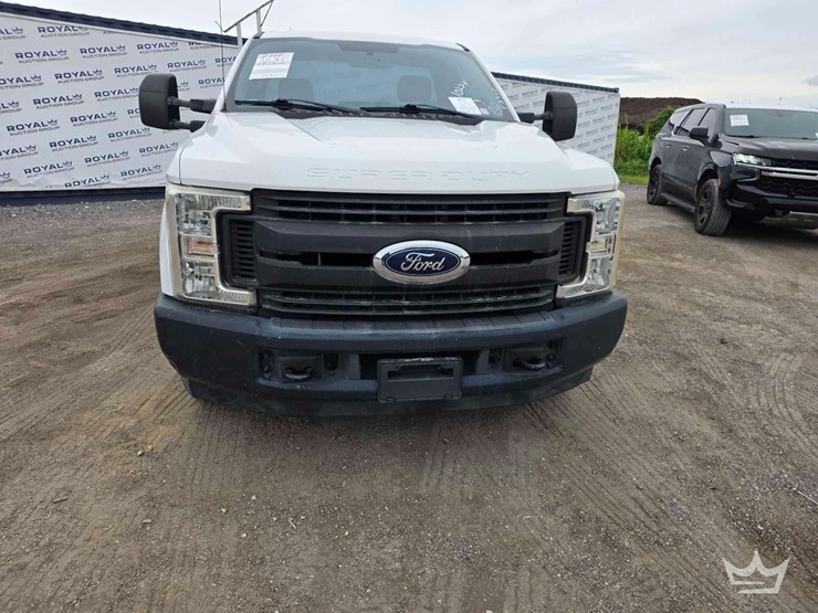 2017-ford-f250-image-27