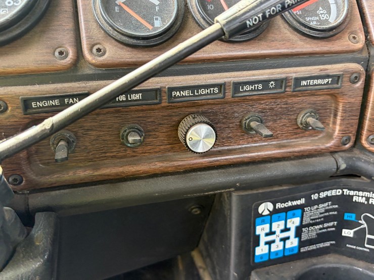 1996-cummins-m11-image-86