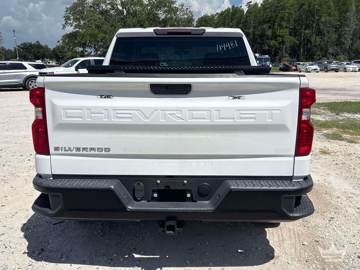 2022-chevrolet-silverado-1500-image-21
