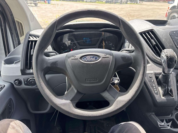 2016-ford-transit-image-14