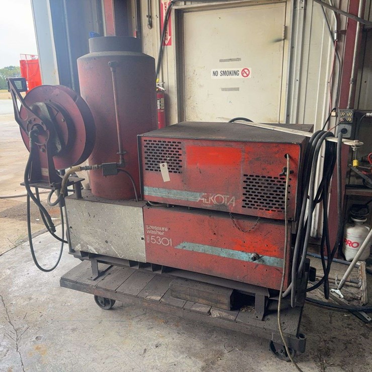 Alkota 5301 pressure washer with hose, reel, and burner, 3 phase hookup, wand with nozzles, does run