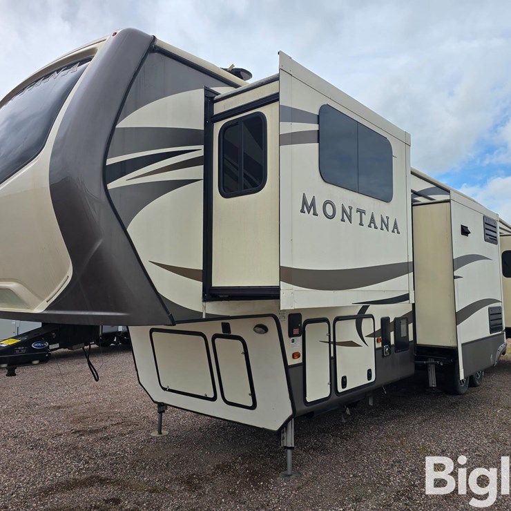 2017 Keystone Montana 3730FL 5th Wheel Camper