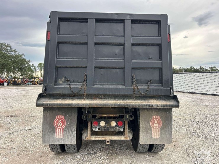 2022-kenworth-t880-image-49
