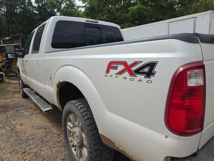 2013-ford-f250-lariat-image-20