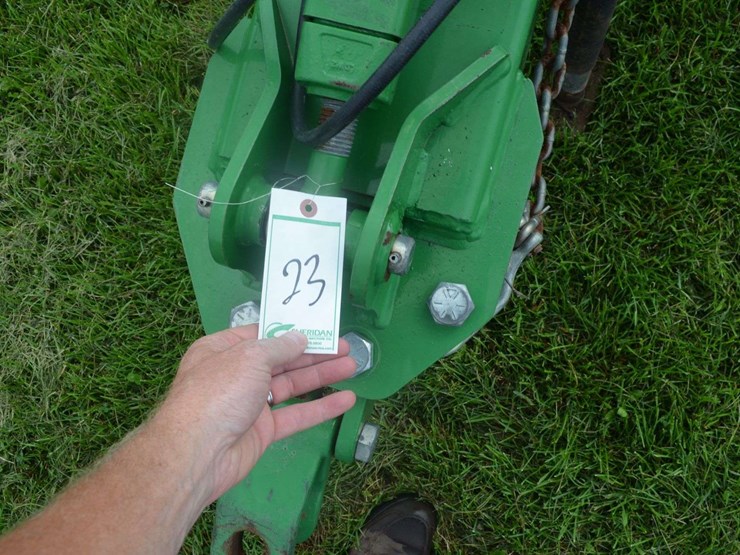 john-deere-2210l-image-15