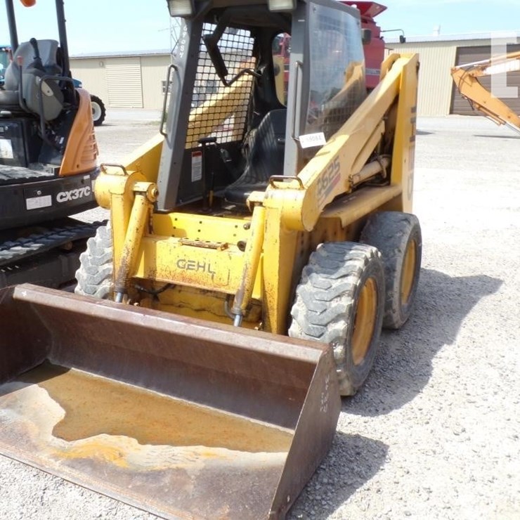 1995 GEHL 4625