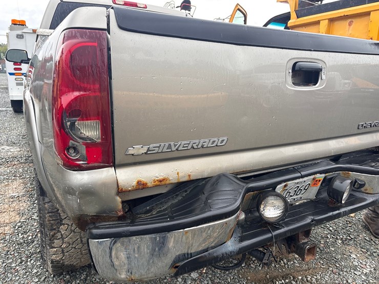 2003-chevrolet-2500-image-14