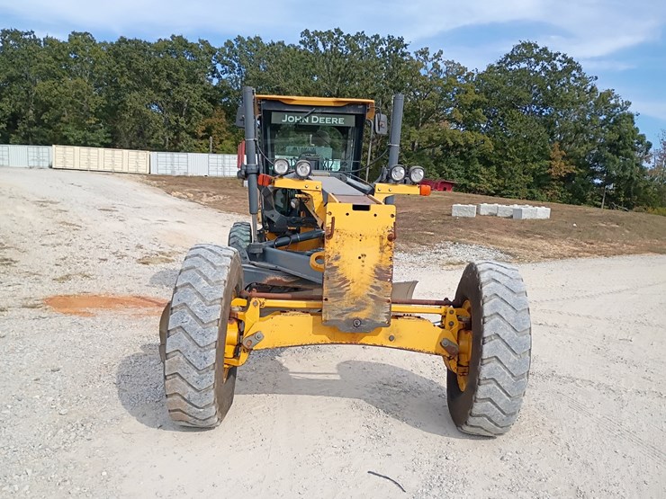 2008-deere-670d-image-18