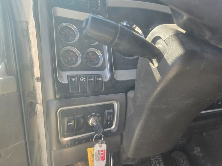 2008-kenworth-t800-image-57