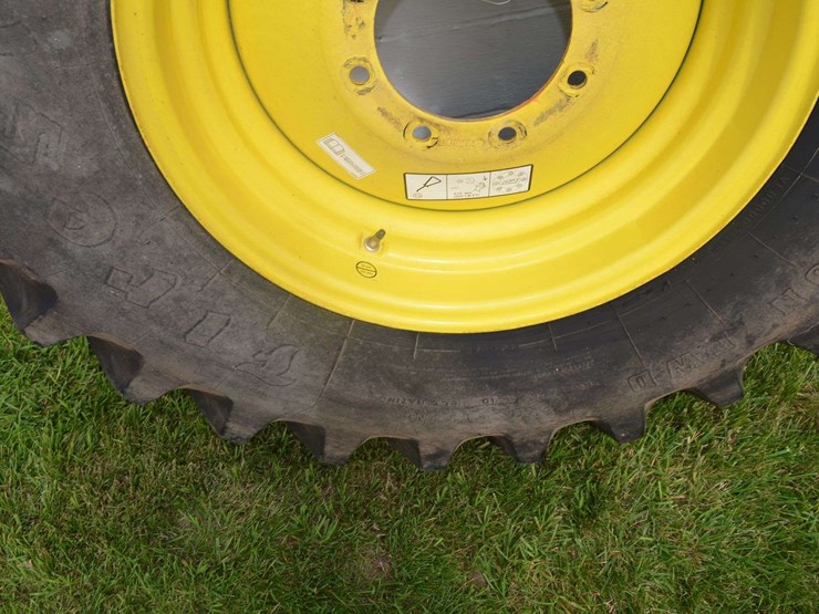 combine-rear-wheels-and-tires-image-6