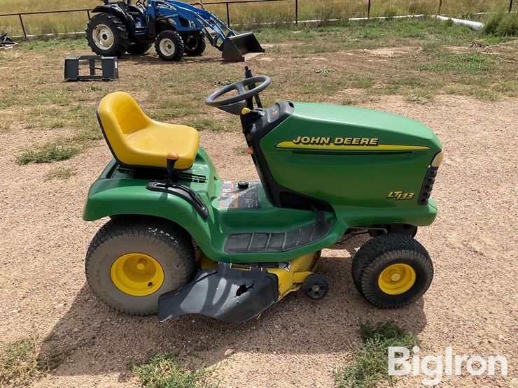 john-deere-lt133-image-4