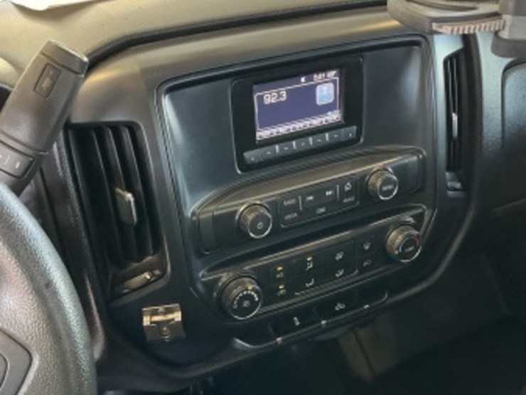 2015-chevrolet-silverado-1500-image-19