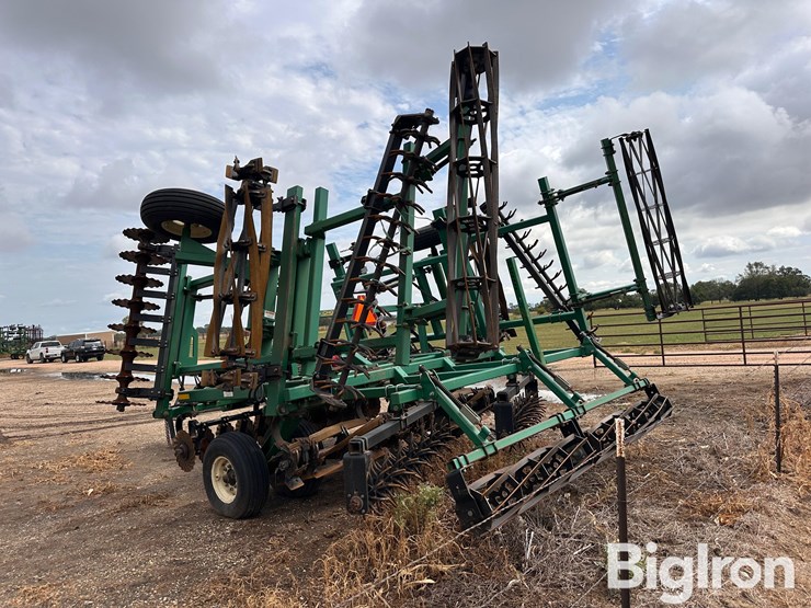 great-plains-2400tc-image-7