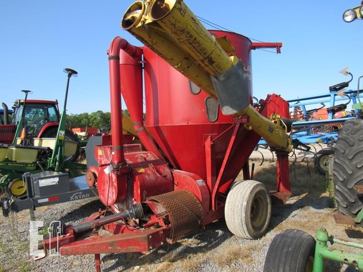 355-new-holland-355-image-1