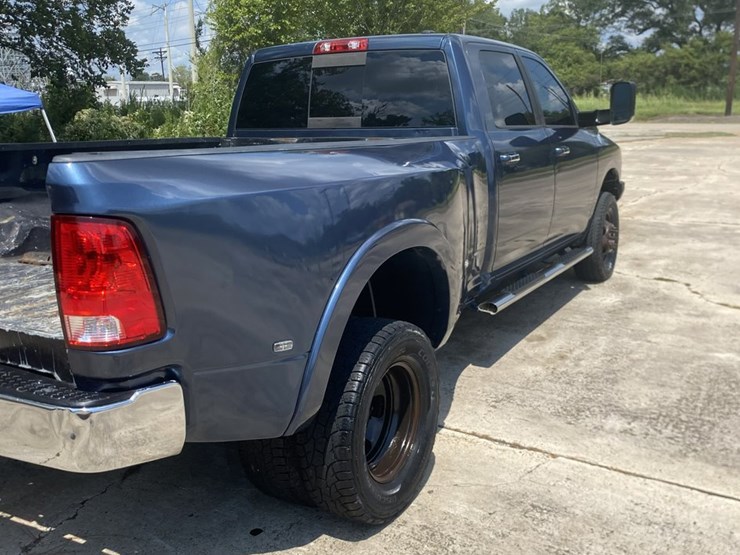 2012-dodge-3500-image-5