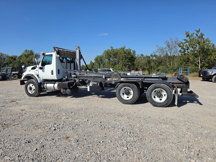 #25286-•-2021-international-hv607-truck-image-8
