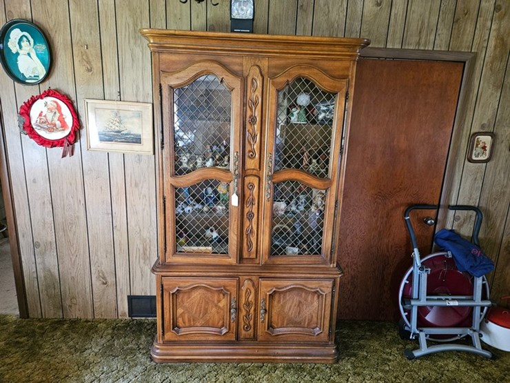 #8001-•-live-on-the-ground-house-hold-items-image-3