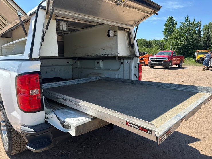 #1395-•-2019-chevrolet-silverado-4x4-pickup-truck-image-35