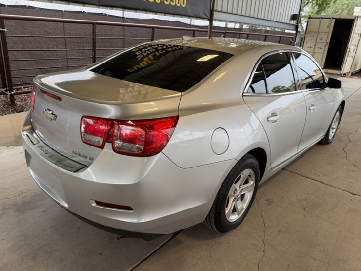 2016-chevrolet-malibu-limited-sdn-image-12