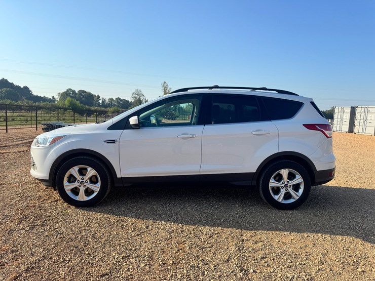 2015-ford-escape-image-2