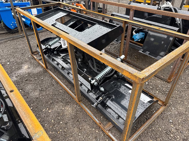 #6047-•-agt-84"-skid-steer-4-way-angle-blade-image-2