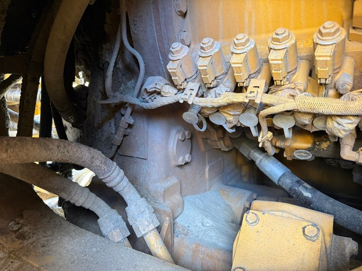 2017-caterpillar-988k-image-65