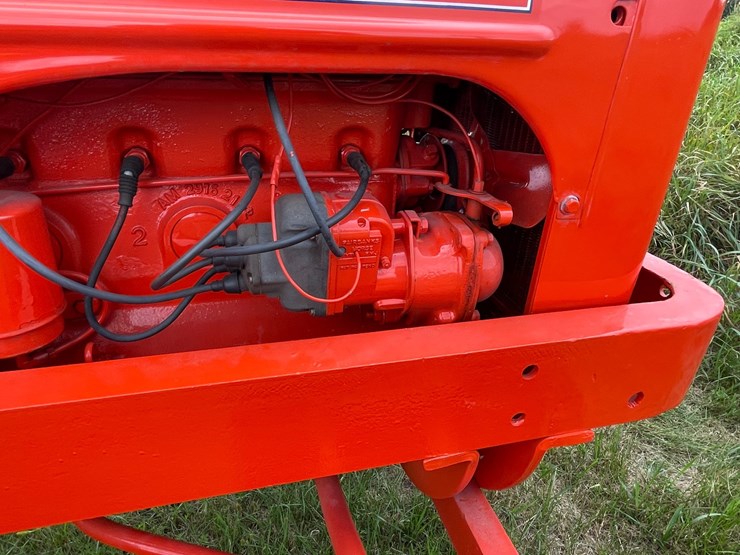#1003-•-allis-chalmers-ib-tractor-image-14