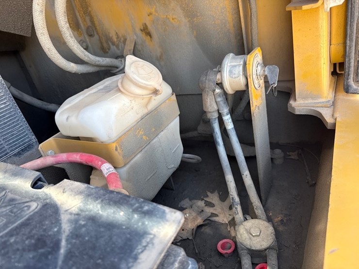 2012-caterpillar-c13-image-67