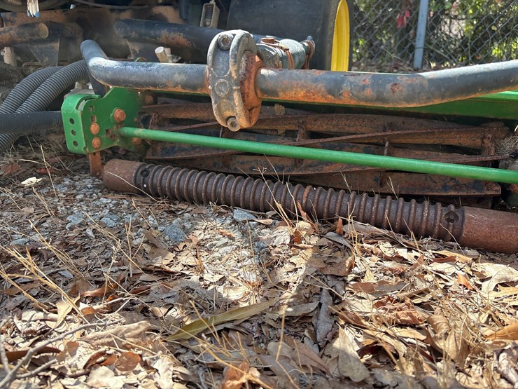 2000-john-deere-2500-image-4