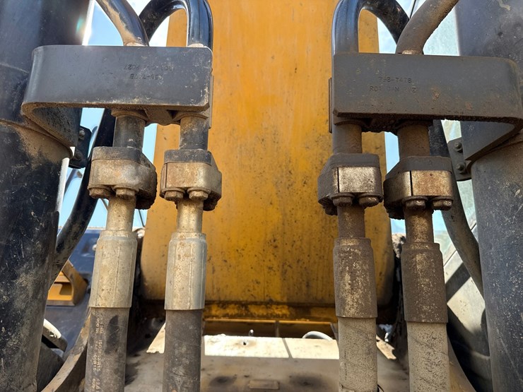 2012-caterpillar-c13-image-29