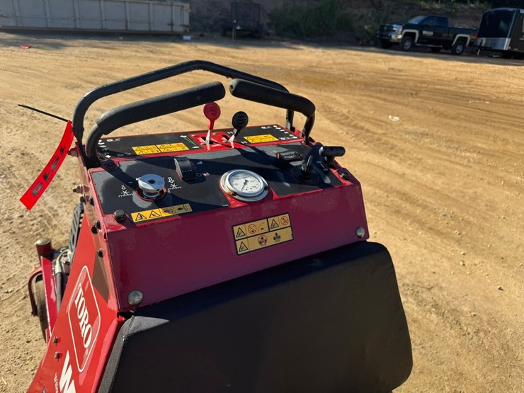 #1919-•-toro-39519-stand-on-aerator-image-12
