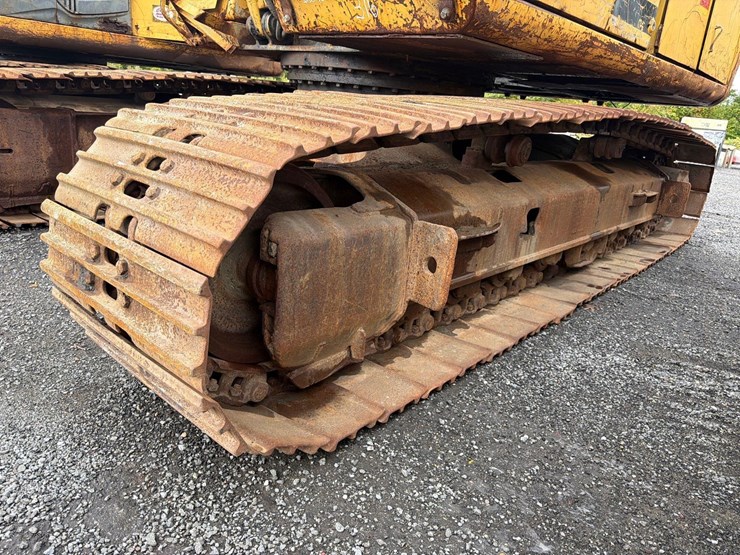 deere-200d-lc-image-8