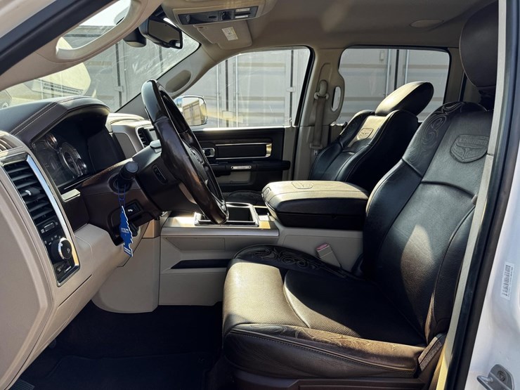 2014-dodge-1500-image-12