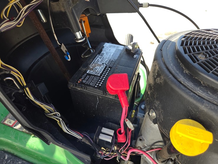 2013-john-deere-d130-image-24