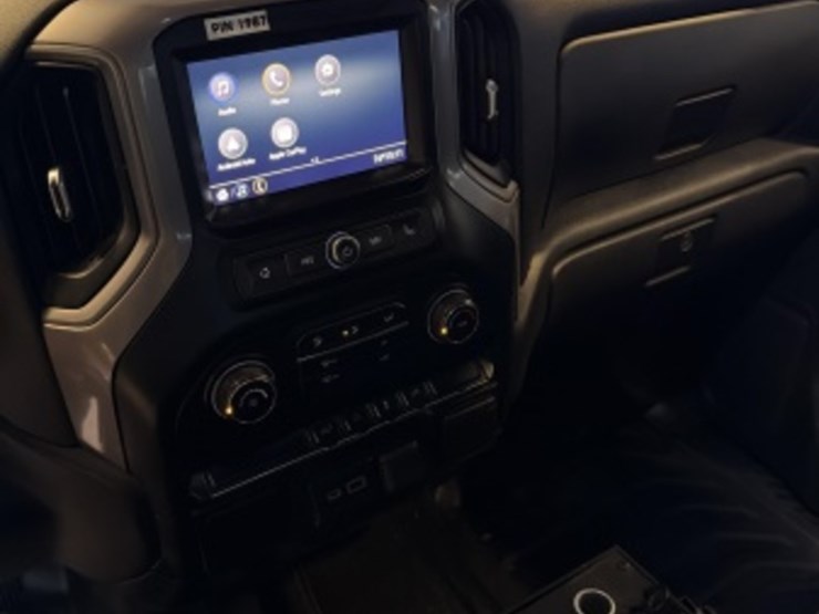 2021-chevrolet-silverado-1500-image-24