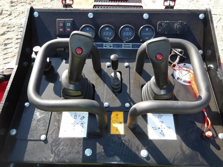 2026-sdlool-sl-v1000-skid-steer-loader-image-14