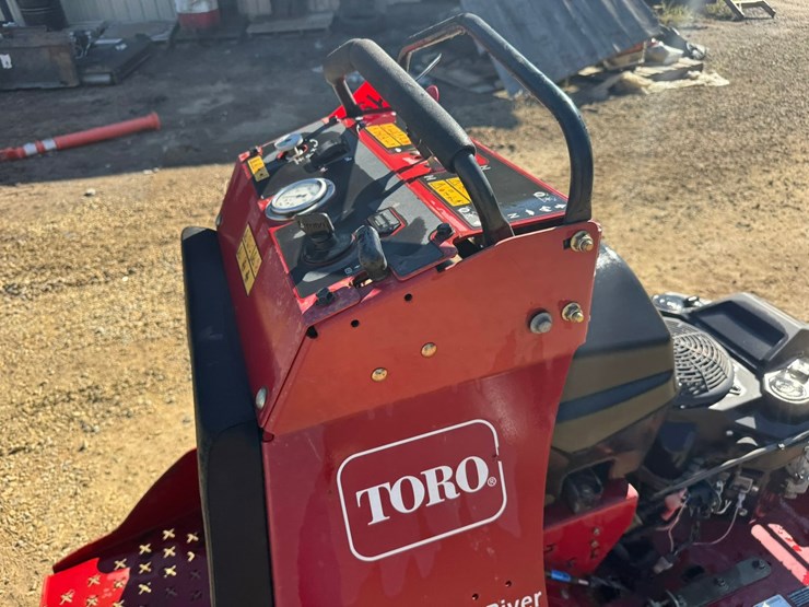 #1919-•-toro-39519-stand-on-aerator-image-16