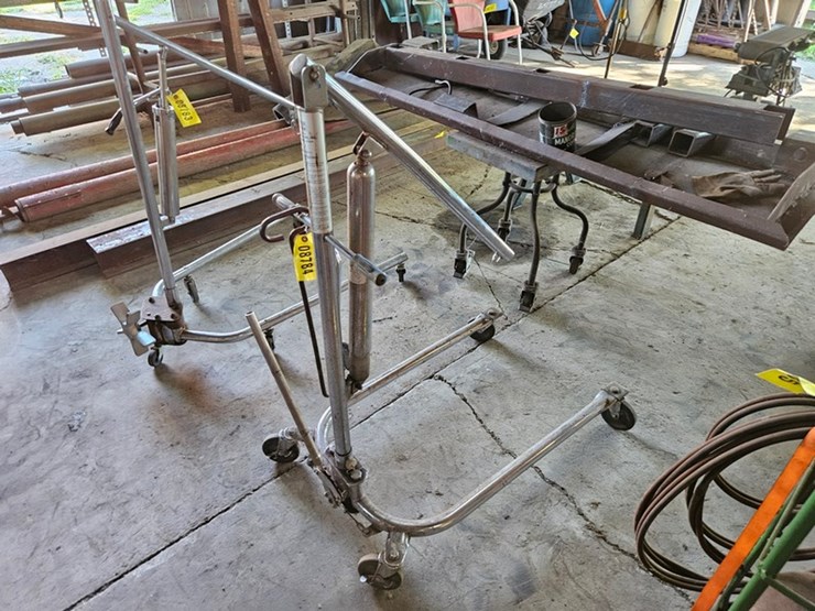 #8784-•-hoyer-lifty-shop-lift-image-3