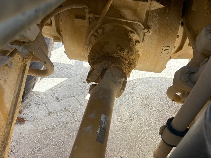 2014-caterpillar-972k-image-46