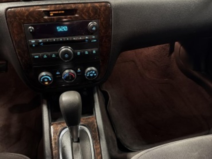 2014-chevrolet-impala-sdn-image-19
